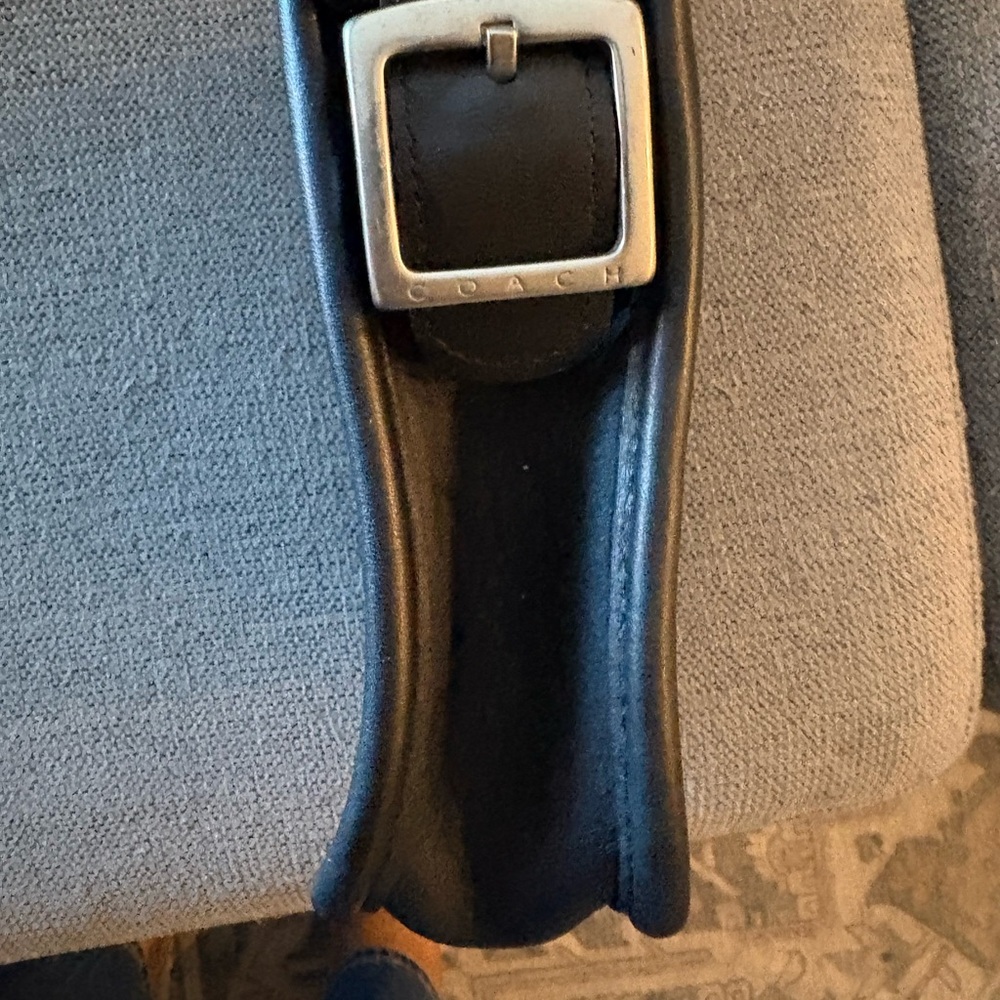 Coach Vintage Camera Zip No 9817 - Picture 5 of 11